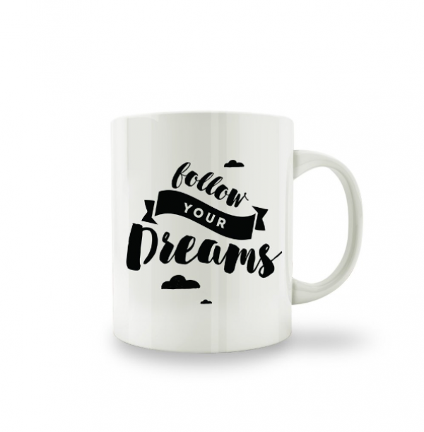 Mug dengan desain tipografi yang kreatif dan menarik